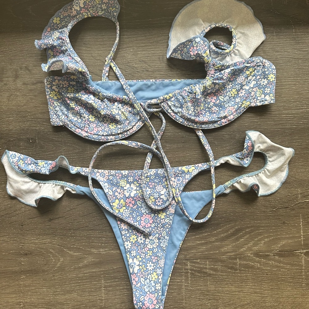 frankies bikinis super cute set!!